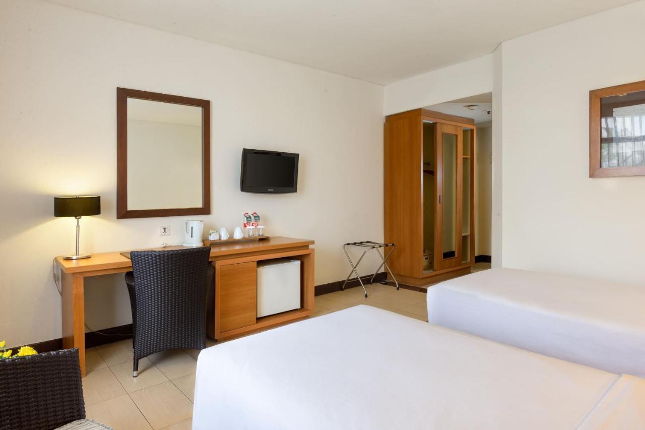 Hotel Santika Bandung Exteriör bild